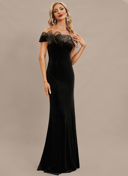 Robe Portefeuille Élégance Noire Florale